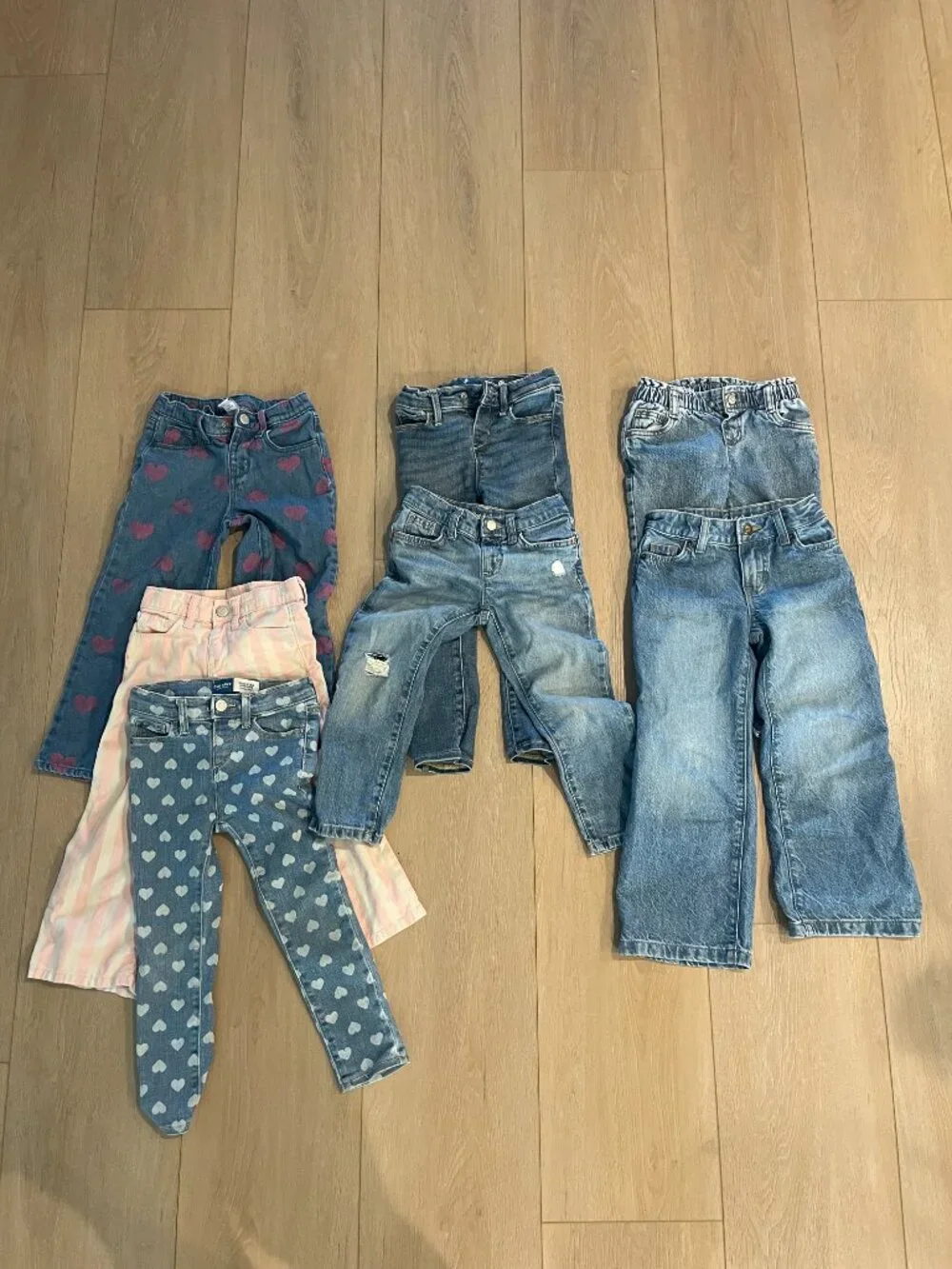 EUC Lot of 7 Toddler Girl's 4T Jeans. Old Navy and Cat & Jack